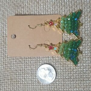 Beaded Christmas Tree Earrings NWT